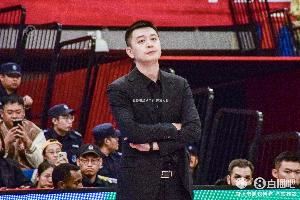 杨鸣：外界的质疑和贬低每天都伴随着辽宁 大家一直都在努力